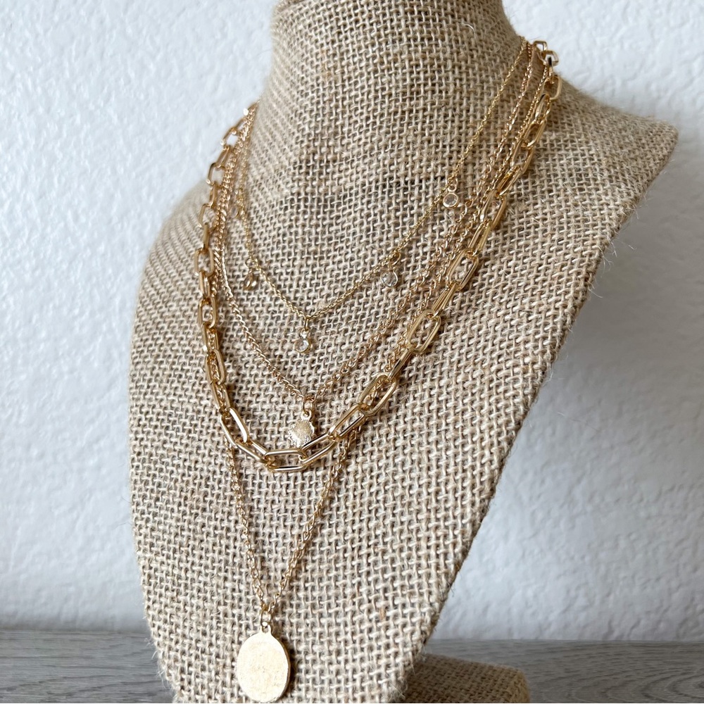 FINAL SALE | layered chain necklace with circle pendant - Picture 3 of 6